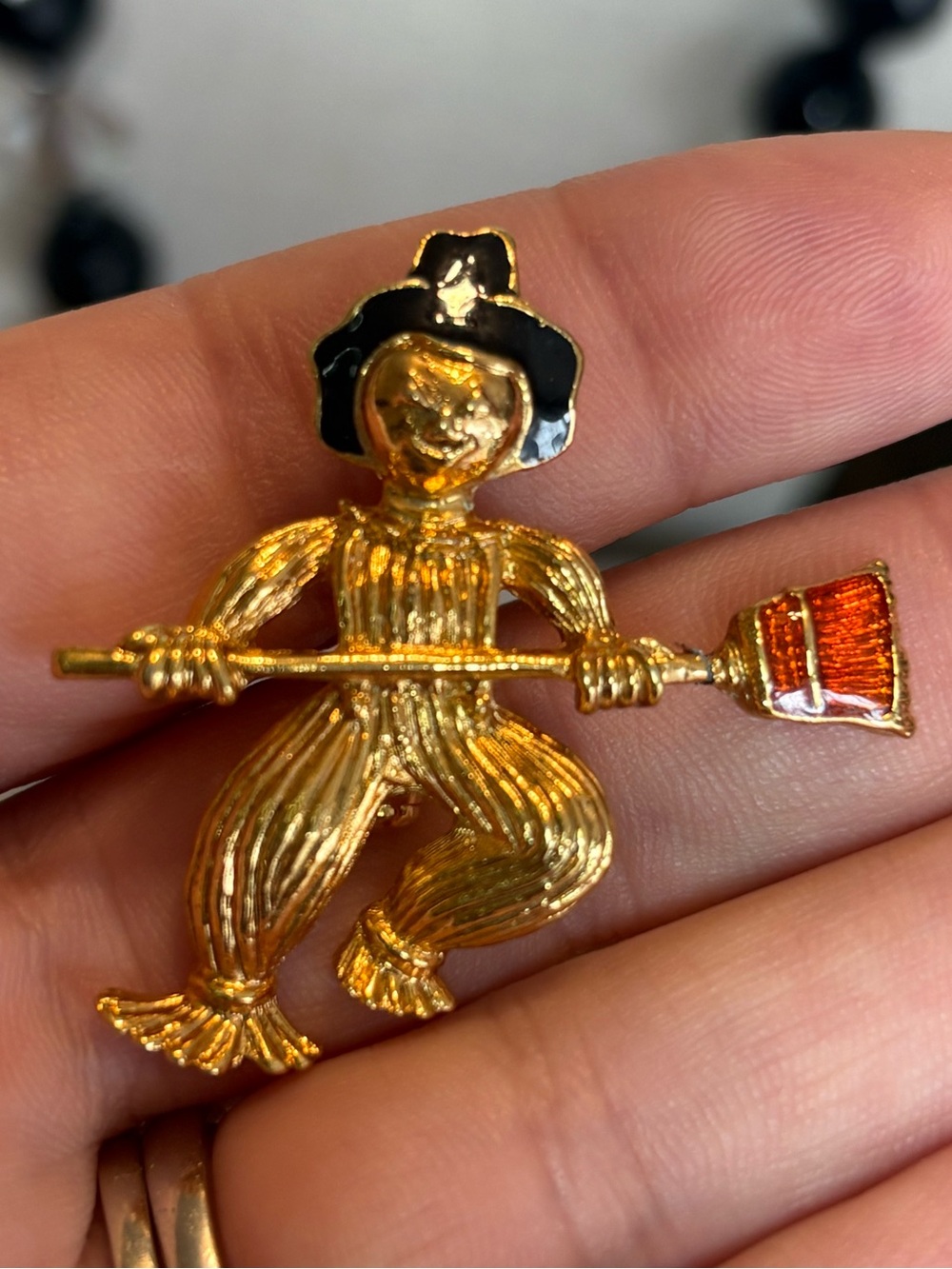 Vintage Avon Scarecrow Fall Halloween Brooch